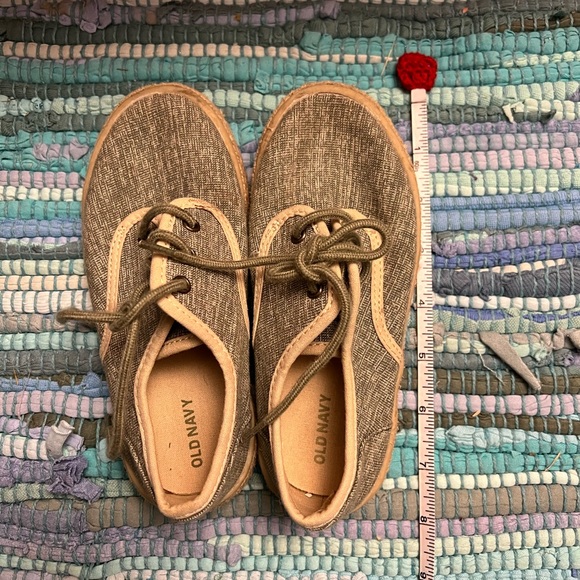 Old Navy size 11 olive colored espadrilles - Picture 4 of 5